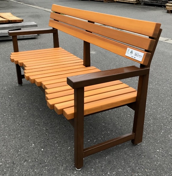 スーパーウッドステインを塗ったガーデン家具