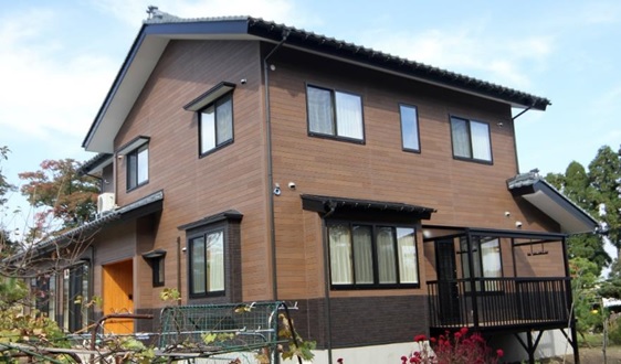 スーパーウッドステインを塗った住宅外壁