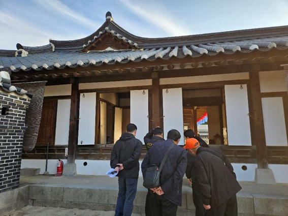 韓国シロアリ対策協会と南山コル韓屋村を調査！